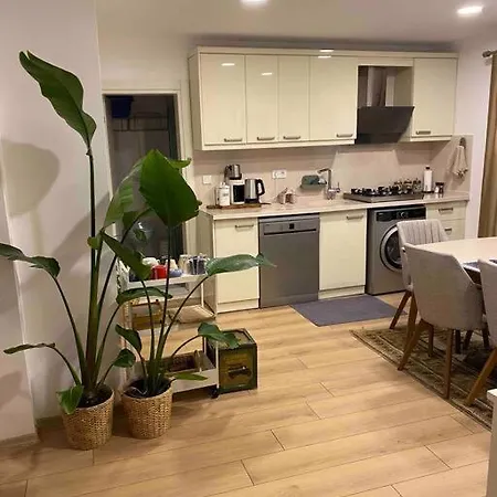 Aile Apartmani, Teras Kat Daire شقة *